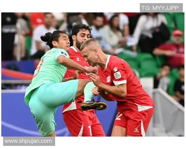 中国男足迎战黎巴嫩力争胜利展现实力与信心 中国男足迎战黎巴嫩力争胜利展现实力与信心