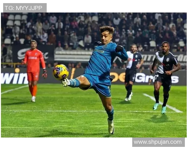 利物浦主场迎战波尔图期待精彩对决与进球盛宴 利物浦主场迎战波尔图期待精彩对决与进球盛宴