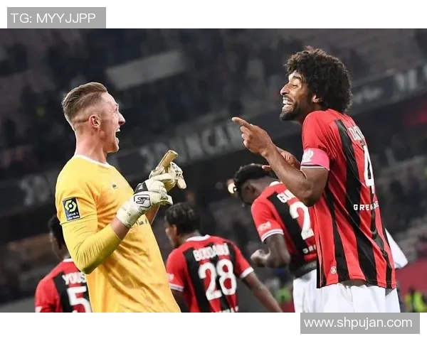 哈维西蒙斯的足球之路与未来发展潜力分析 哈维西蒙斯的足球之路与未来发展潜力分析