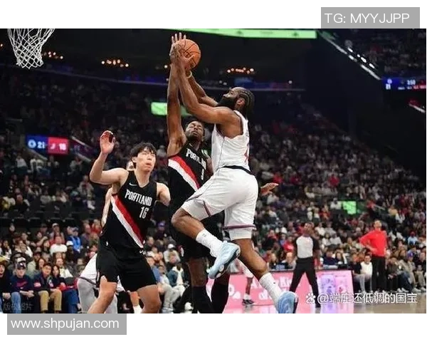 快船季后赛对决开拓者的精彩瞬间与战术分析