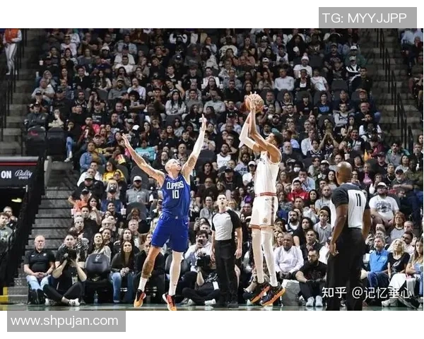 正播马刺对阵快船精彩赛事直播分析与球员表现预测